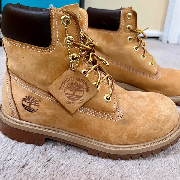 Men’s Timberland boots - Picture 1 of 9